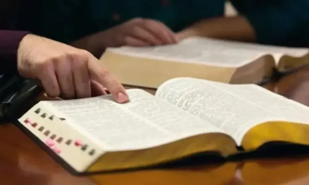 How to Choose the Best Study Bible for Men